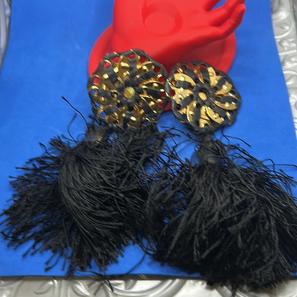 🔥 DSQUARED@ Samurai black‎ tassel clip back earrings, gold tone, stamped "D…